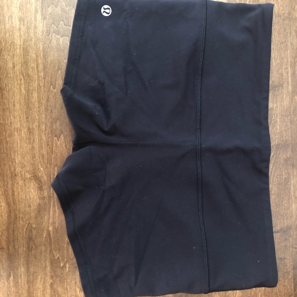 Lululemon booty shorts